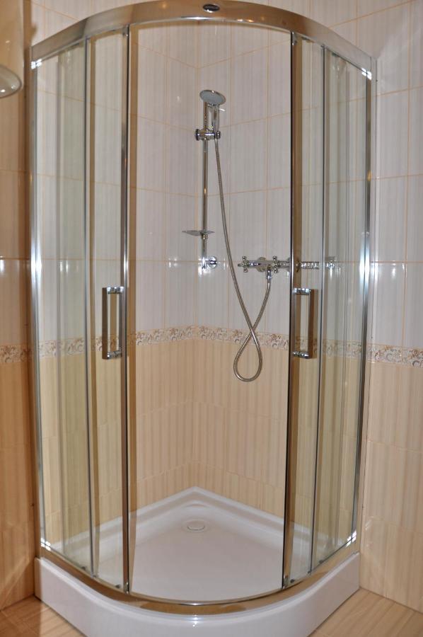 Focus Hotel Khust Rum bild